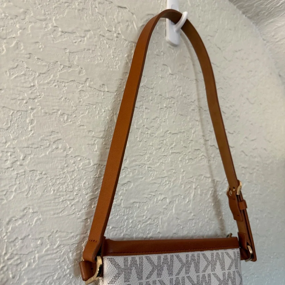 Michael‎ Kors MK Signature Logo Crossbody Bag White Brown Leather Trim 8x5 Small